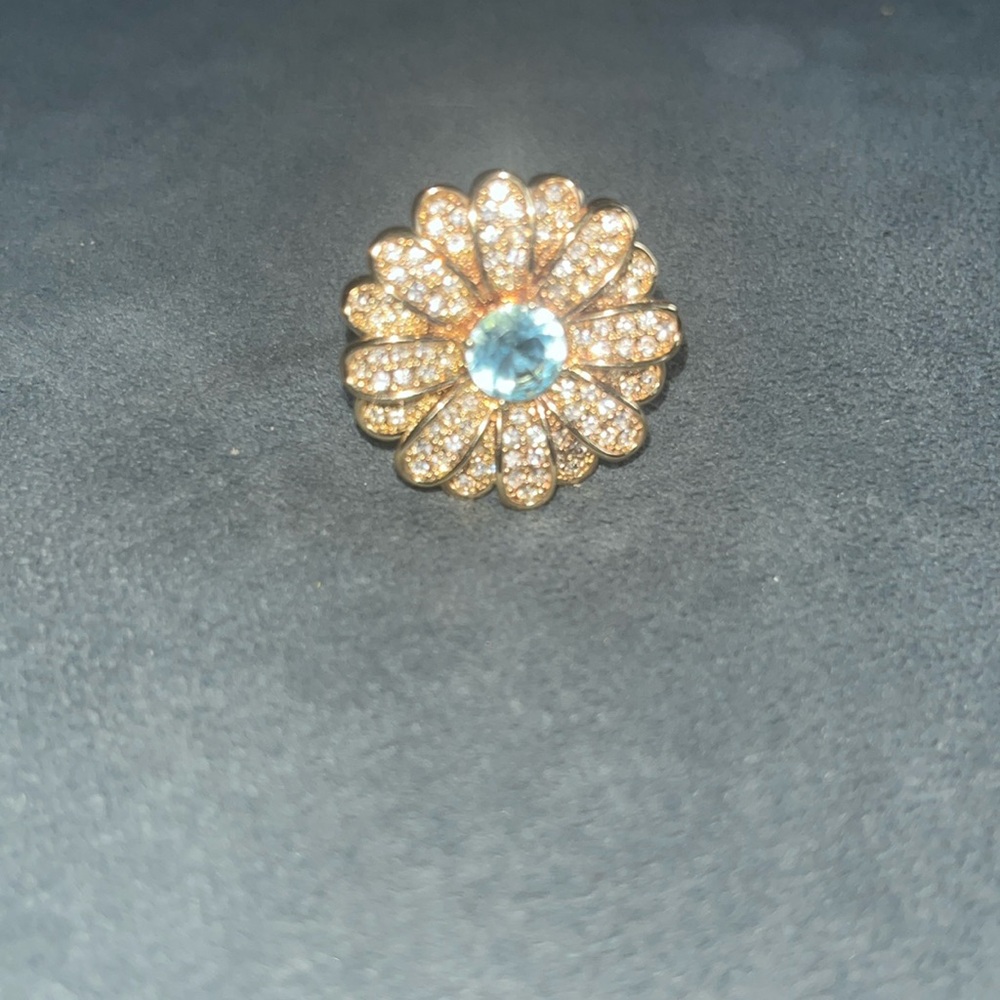 Nwot Stunning Crystal Flower Statement Ring - Gol… - image 1